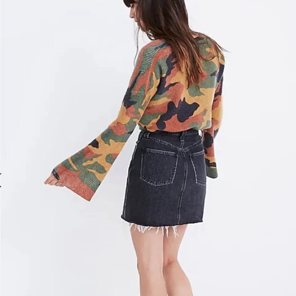 NWT Madewell Rigid Denim Straight Mini Skirt in Hideaway Wash- Size 24